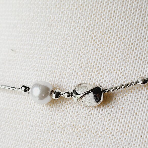 Silver Tone & Faux Pearl Choker Station Necklace Snake Chain 16" - Picture 2 of 9